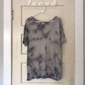 VS Pink V neck t shirt